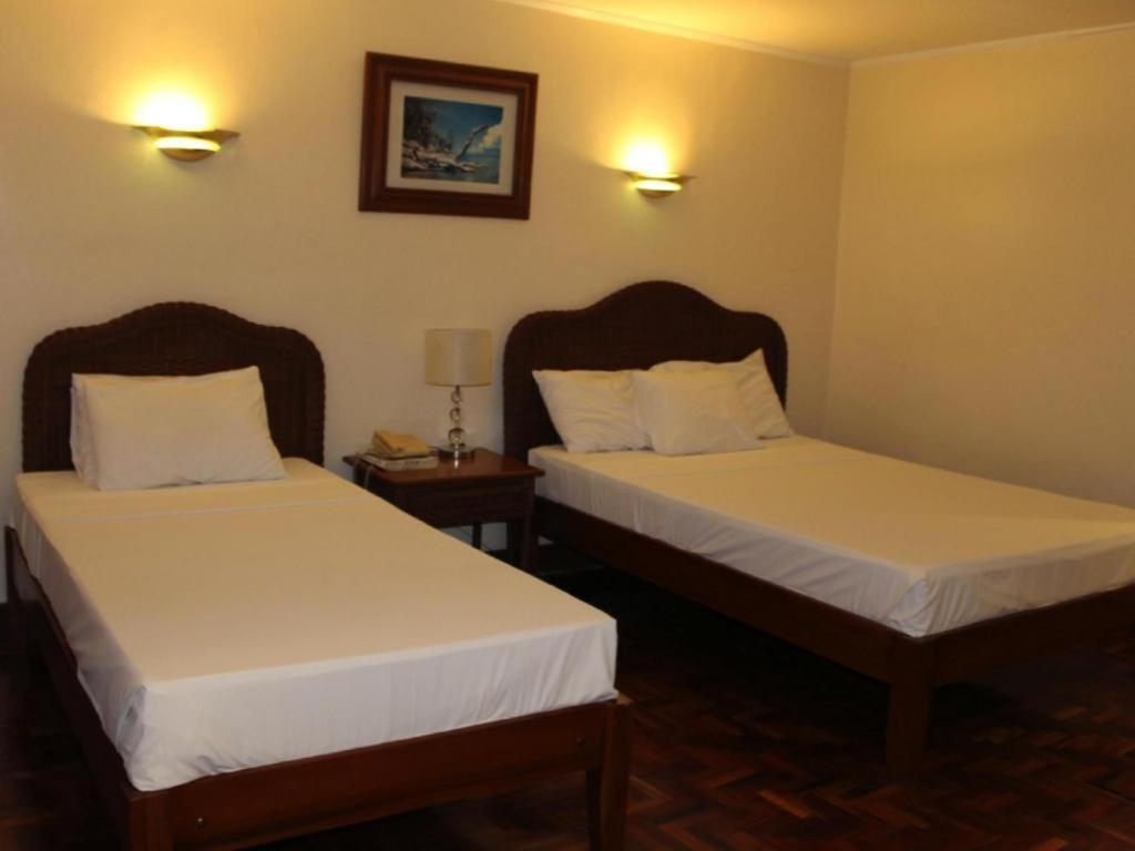 Vacation Hotel Cebu Exterior photo