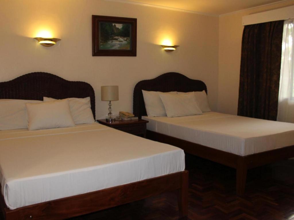 Vacation Hotel Cebu Exterior photo