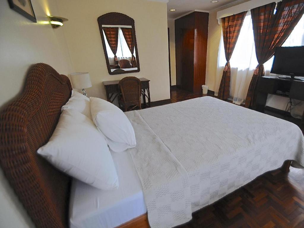 Vacation Hotel Cebu Exterior photo