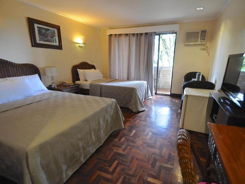 Vacation Hotel Cebu Exterior photo