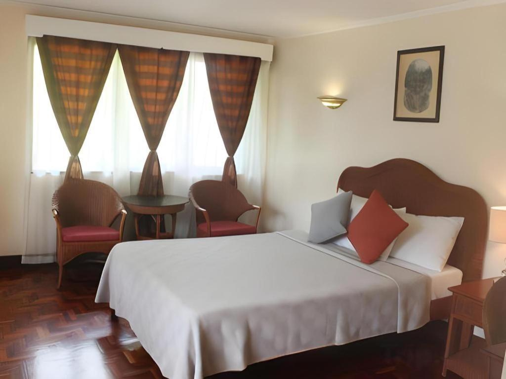 Vacation Hotel Cebu Exterior photo