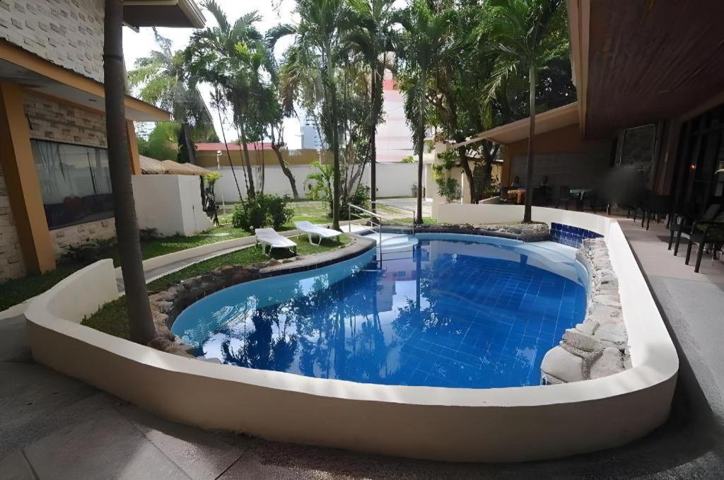 Vacation Hotel Cebu Exterior photo